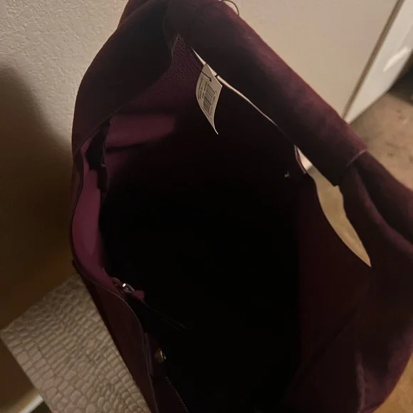 Banana Republic faux suede hobo slouchy tote NWT BURGUNDY LARGE - Picture 10 of 11